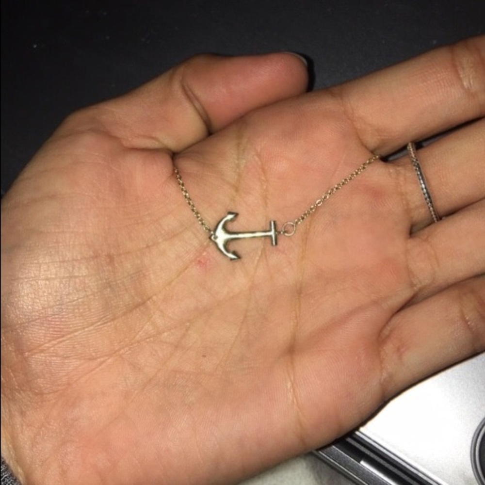 Anchor necklace